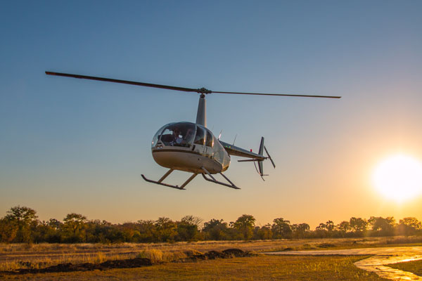Lety vrtulníkem z letiště Sazená pro 3 osoby a pilota